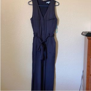 Like new Antonio Melani navy waist tie jumpsuit romper playsuit with pockets